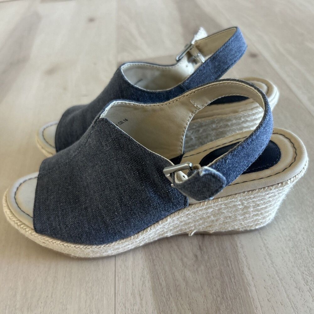 B.O.C. by Born Women's Sz 6M Wedge Sandals Espadrille Canvas Blue Denim
